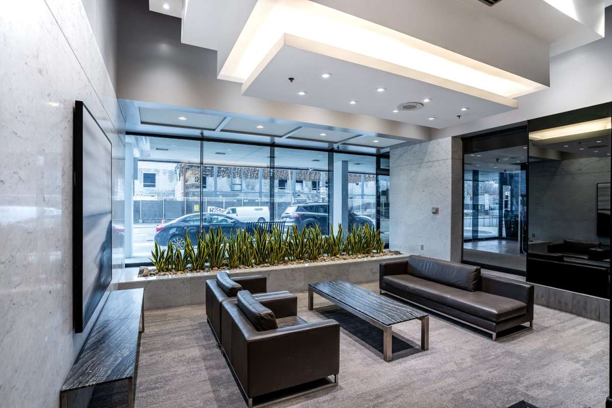 33 Davisville Lobby